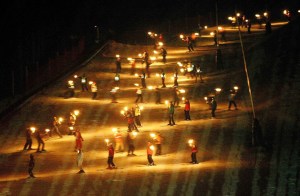 Descensos de antorchas para despedir el año esquiando- (ATUDEM)