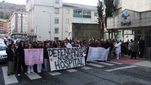 Manifestación del martes 12 de marzo en la puerta del hospital de Béjar.