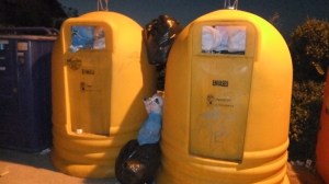 Contenedores de envases en Candelario