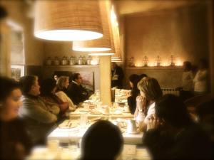 Durante los Desayunos Solidarios realizados en la mañana del domingo