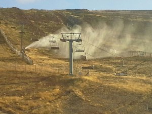 Prueba producción de nieve en La Covatilla