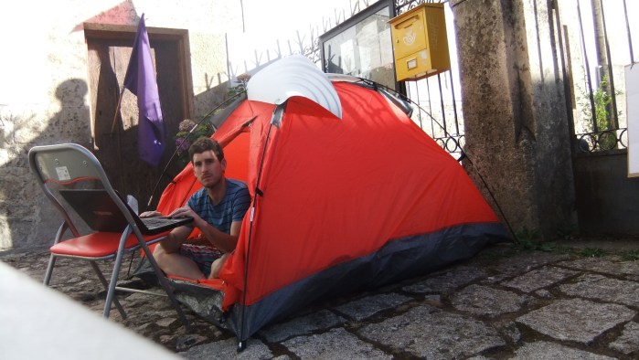 "Acampada Candelario" se prepara para pasar la noche. 