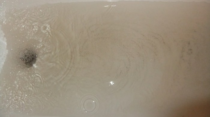 Bañera de Candelario durante su llenado