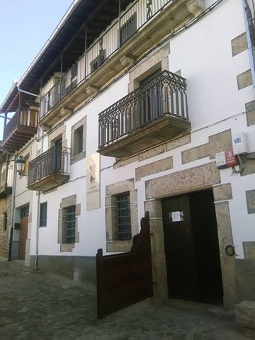 19961460_1786747651354501_9214919226970469364_n